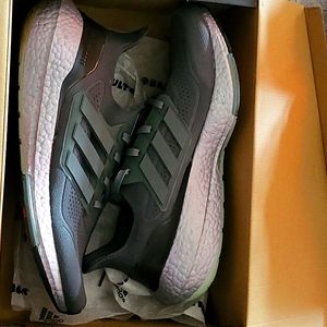 Adidas Ultraboost 21 "Blue Oxide" size 11.5